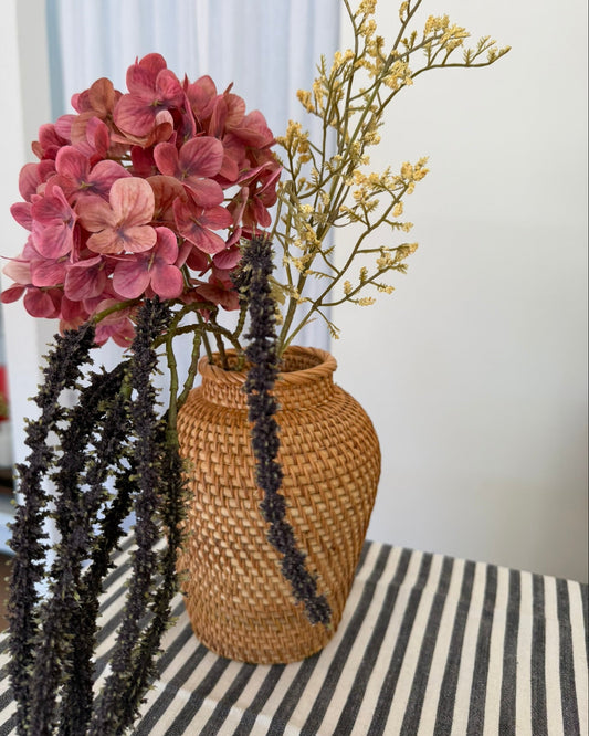 Jarrón de fibras naturales