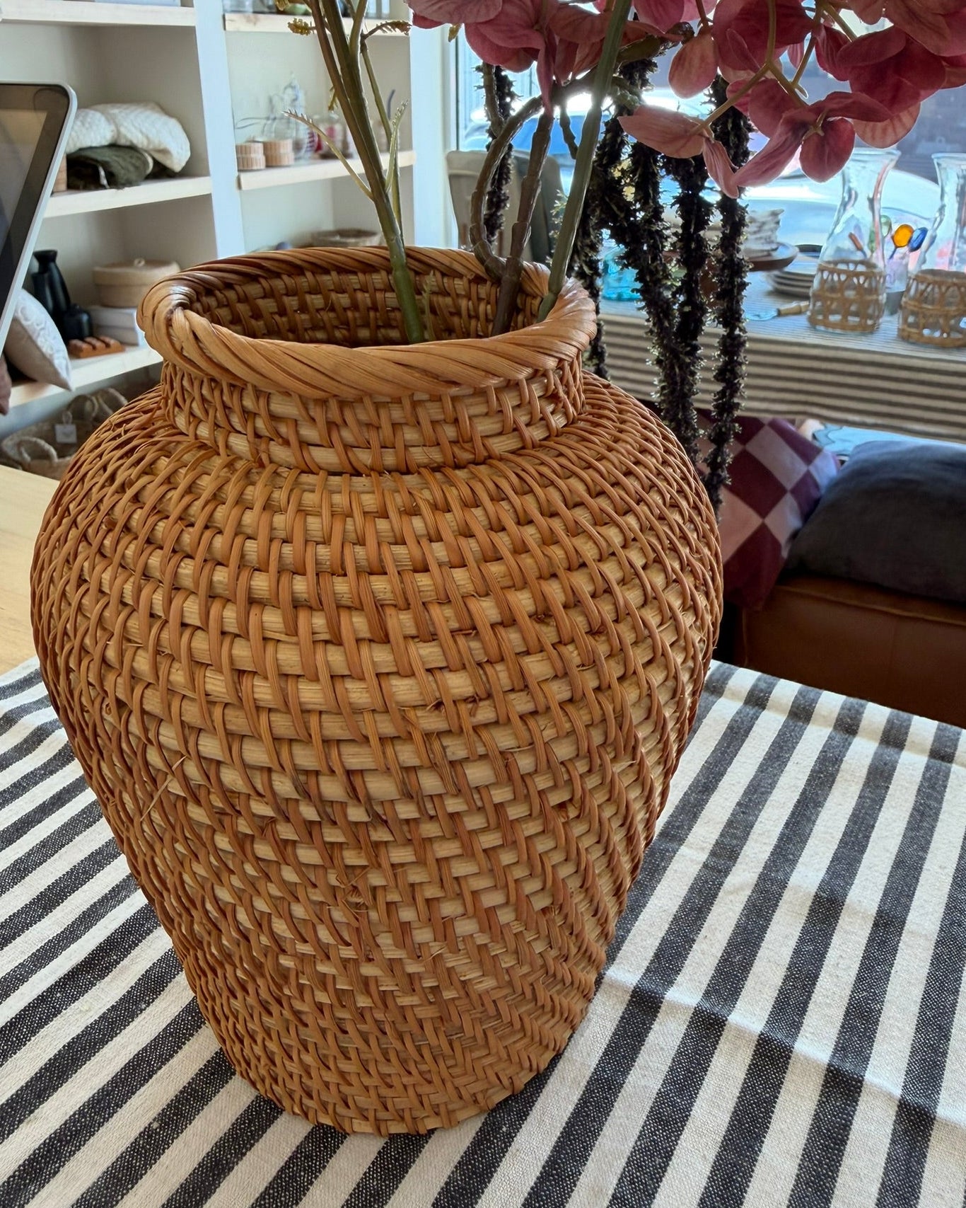 Jarrón de fibras naturales